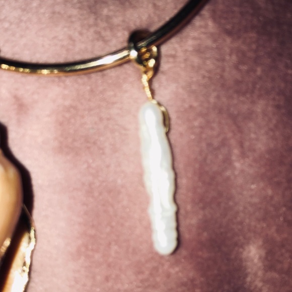 Custom Handmade Shell Necklace & Matching Earrings - Picture 10 of 16